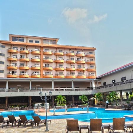 Mensvic Grand Hotel Accra Extérieur photo