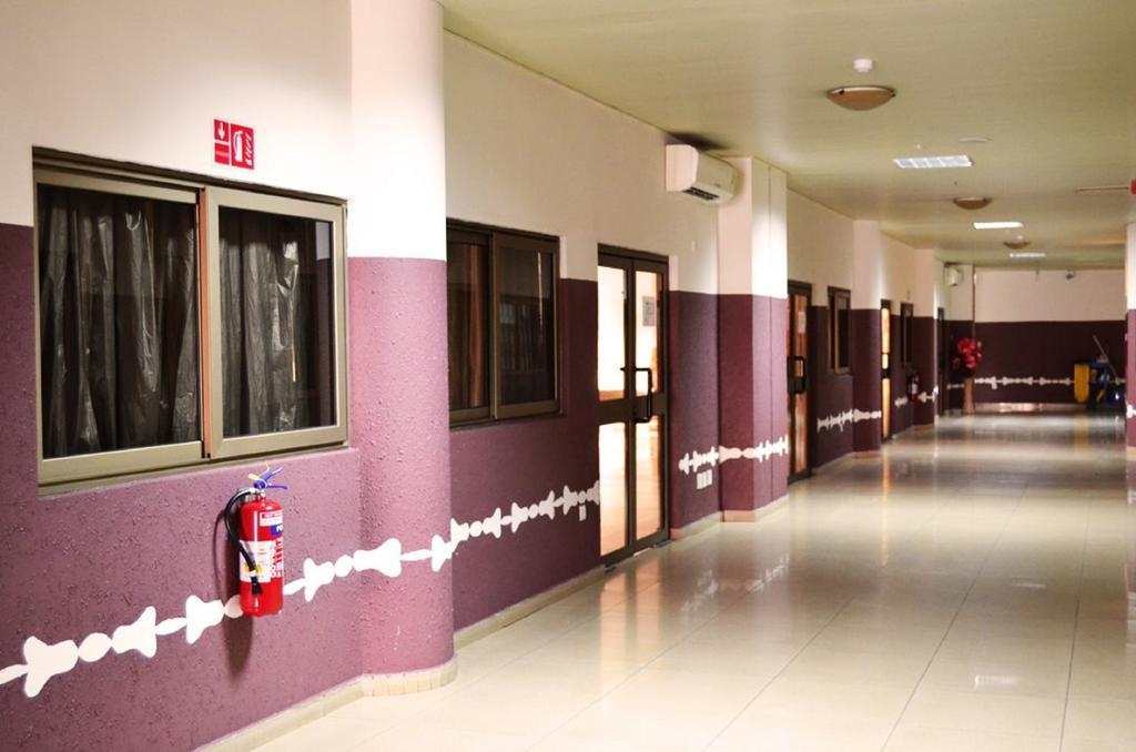 Mensvic Grand Hotel Accra Extérieur photo