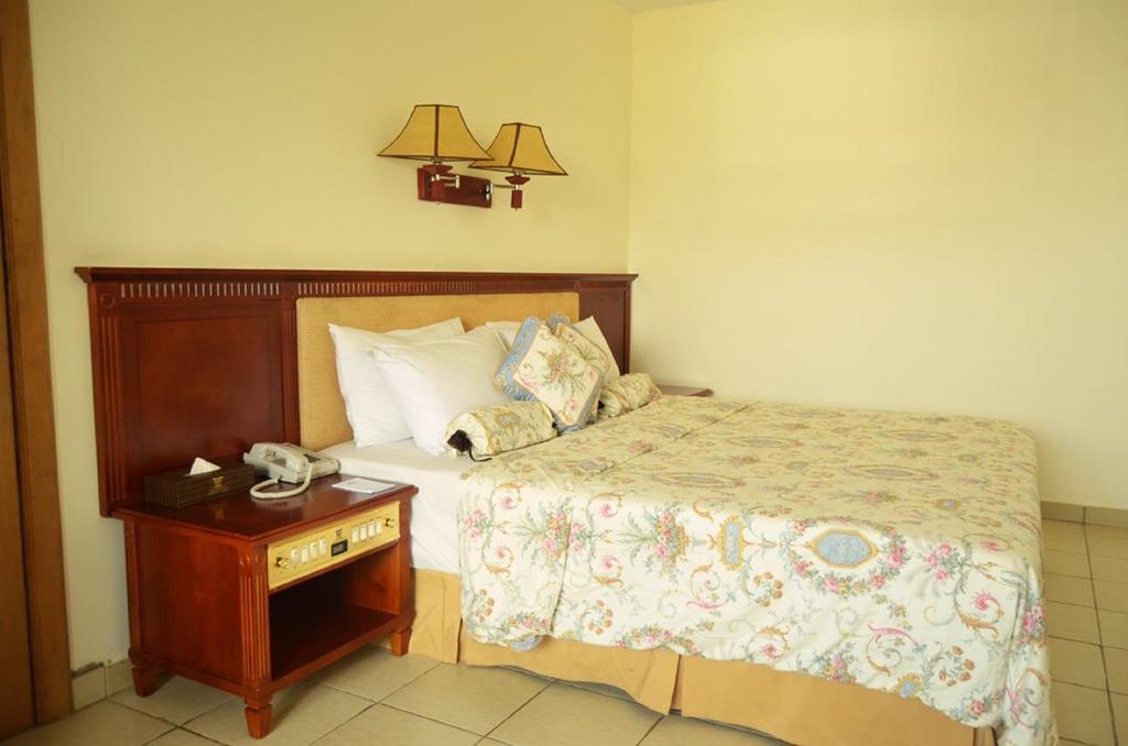 Mensvic Grand Hotel Accra Chambre photo