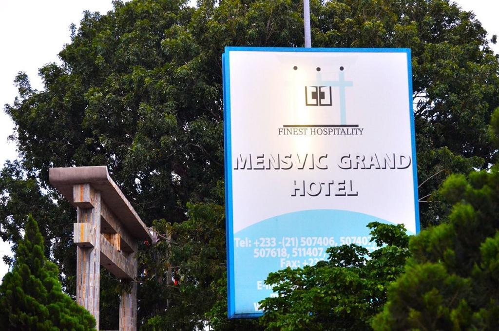 Mensvic Grand Hotel Accra Extérieur photo