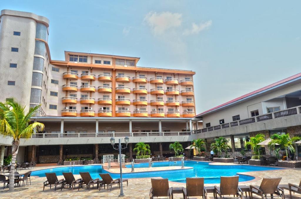 Mensvic Grand Hotel Accra Extérieur photo